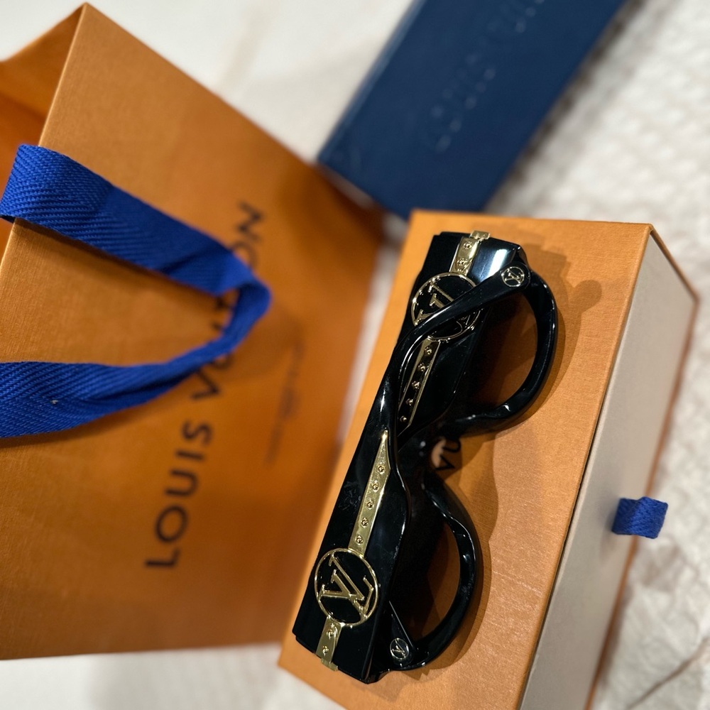 LV sunglasses for women - Picture 5 of 6